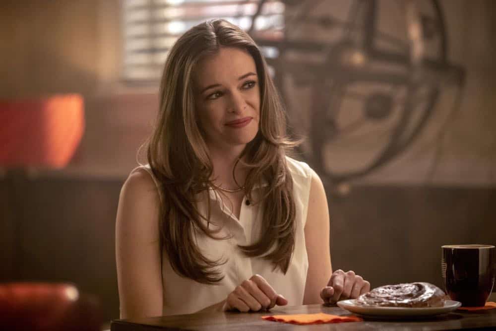 The Flash -- "Blocked" -- Image Number: FLA502a_0034b.jpg -- Pictured (L-R): Danielle Panabaker as Caitlin Snow -- Photo: Jack Rowand/The CW -- é 2018 The CW Network, LLC. All rights reserved The Flash -- "Blocked" -- Image Number: FLA502a_0034b.jpg -- Pictured (L-R): Danielle Panabaker as Caitlin Snow -- Photo: Jack Rowand/The CW -- é 2018 The CW Network, LLC. All rights reserved