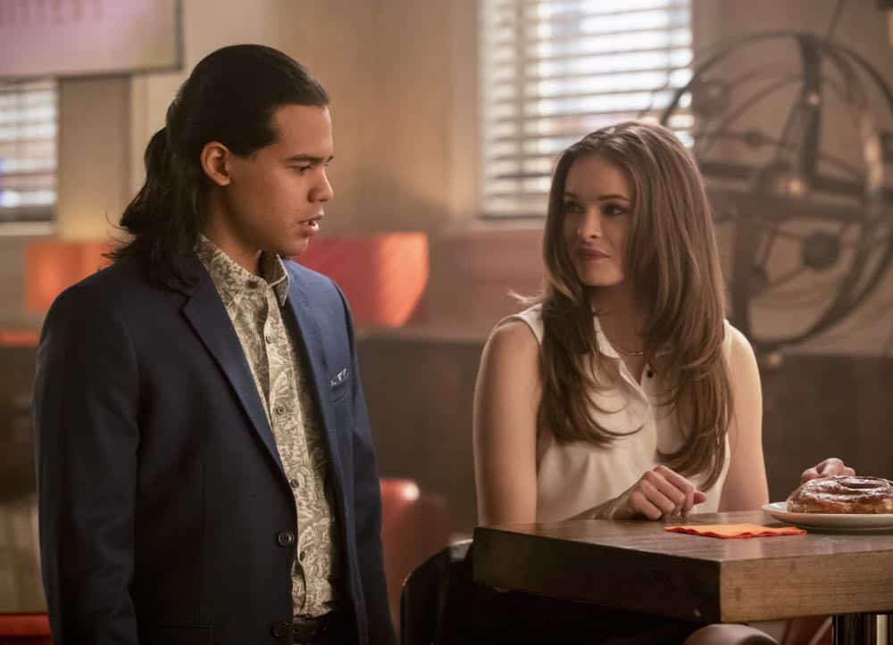 The Flash -- "Blocked" -- Image Number: FLA502a_0043b.jpg -- Pictured (L-R): Carlos Valdes as Cisco Ramon and Danielle Panabaker as Caitlin Snow -- Photo: Jack Rowand/The CW -- é 2018 The CW Network, LLC. All rights reserved The Flash -- "Blocked" -- Image Number: FLA502a_0043b.jpg -- Pictured (L-R): Carlos Valdes as Cisco Ramon and Danielle Panabaker as Caitlin Snow -- Photo: Jack Rowand/The CW -- é 2018 The CW Network, LLC. All rights reserved