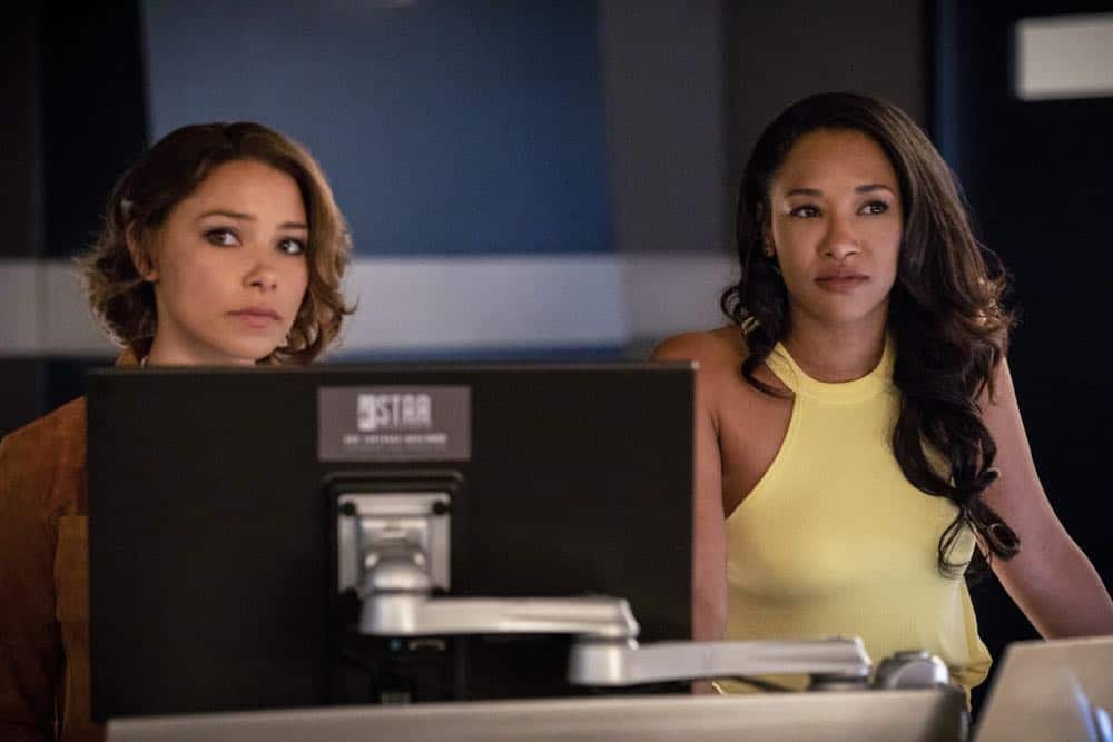 The Flash -- "Blocked" -- Image Number: FLA502a_0267b2.jpg -- Pictured (L-R): Jessica Parker Kennedy as Nora West - Allen and Candice Patton as Iris West - Allen -- Photo: Jack Rowand/The CW -- é 2018 The CW Network, LLC. All rights reserved