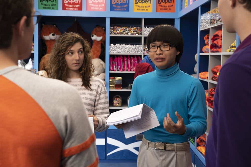 THE GOLDBERGS - "Hersheypark" - Adam discovers Beverly has been manipulating him with guilt letters when he tells his mother he doesn't want her to chaperone the school trip to Hersheypark. Meanwhile, after attending Career Night, Geoff realizes he doesn't want to be an eye doctor like his father, on "The Goldbergs," WEDNESDAY, OCT. 17 (8:00-8:30 p.m. EDT), on The ABC Television Network. (ABC/Byron Cohen)