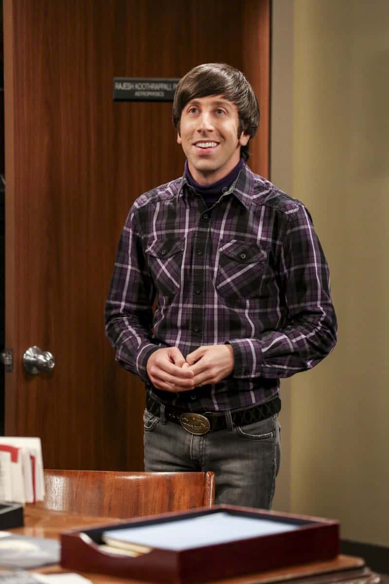 "The Planetarium Collision" -- Pictured: Howard Wolowitz (Simon Helberg). When Amy doesn't have time to work on super-asymmetry, Sheldon goes to great lengths to ensure she's available to work with him even it if means accidentally sabotaging her career in the process. Also, Koothrappali doesn't want Wolowitz to join him in hosting a show at the planetarium, on THE BIG BANG THEORY, Thursday, Oct. 18 (8:00-8:31 PM, ET/PT) on the CBS Television Network. Emmy Award winner Bob Newhart returns as Arthur Jeffries. Photo: Michael Yarish/Warner Bros. Entertainment Inc. é 2018 WBEI. All rights reserved.