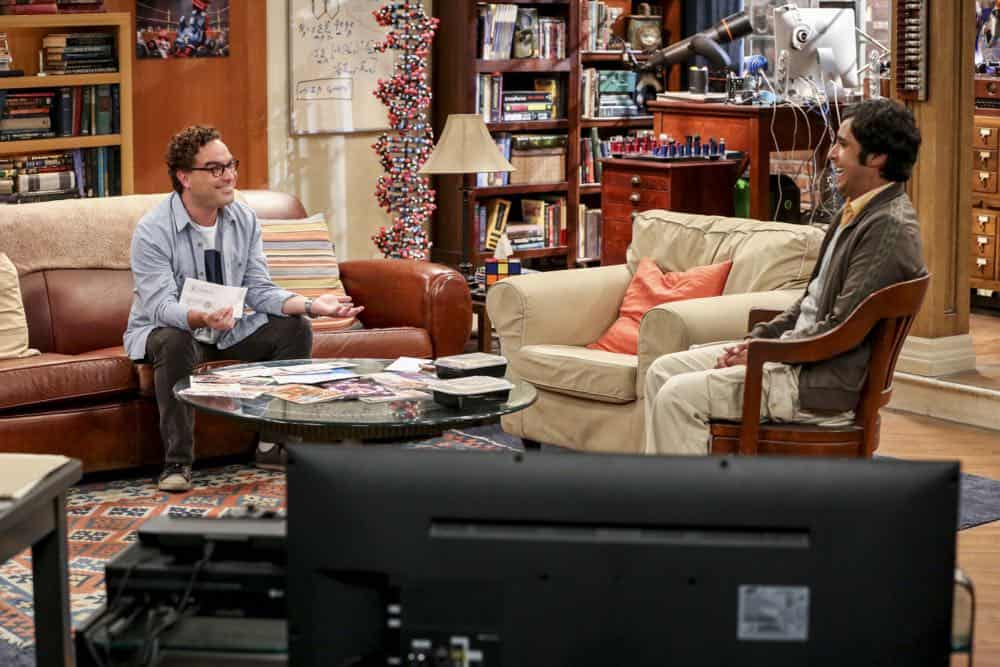 "The Planetarium Collision" -- Pictured: Leonard Hofstadter (Johnny Galecki) and Rajesh Koothrappali (Kunal Nayyar). When Amy doesn't have time to work on super-asymmetry, Sheldon goes to great lengths to ensure she's available to work with him even it if means accidentally sabotaging her career in the process. Also, Koothrappali doesn't want Wolowitz to join him in hosting a show at the planetarium, on THE BIG BANG THEORY, Thursday, Oct. 18 (8:00-8:31 PM, ET/PT) on the CBS Television Network. Emmy Award winner Bob Newhart returns as Arthur Jeffries. Photo: Michael Yarish/Warner Bros. Entertainment Inc. é 2018 WBEI. All rights reserved.