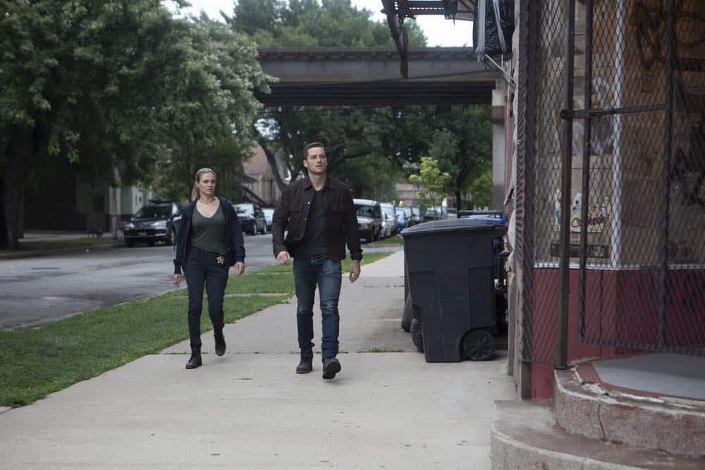 CHICAGO P.D. -- "Ride Along" Episode 604 -- Pictured: (l-r) Tracy Spiridakos as Hailey Upton, Jesse Lee Soffer as Jay Halstead -- (Photo by: Adrian Burrows/NBC) CHICAGO P.D. -- "Ride Along" Episode 604 -- Pictured: (l-r) Tracy Spiridakos as Hailey Upton, Jesse Lee Soffer as Jay Halstead -- (Photo by: Adrian Burrows/NBC)