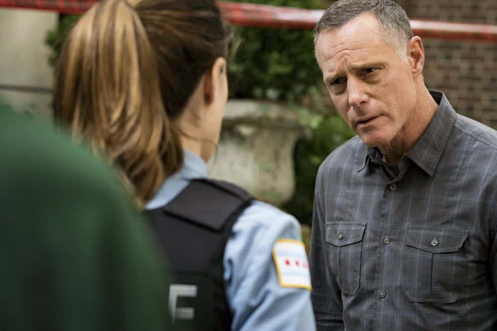 CHICAGO P.D. -- "Ride Along" Episode 604 -- Pictured: Jason Beghe as Hank Voight -- (Photo by: Matt Dinerstein/NBC)