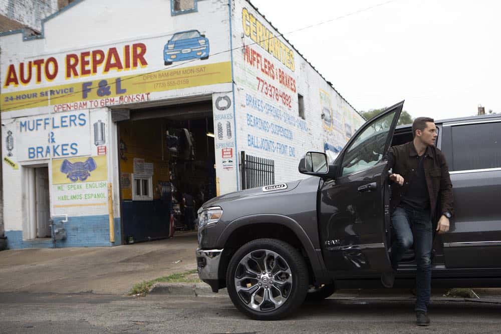 CHICAGO P.D. -- "Ride Along" Episode 604 -- Pictured: Jesse Lee Soffer as Jay Halstead -- (Photo by: Adrian Burrows/NBC)