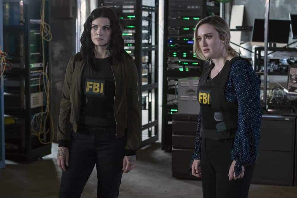 BLINDSPOT -- "My Art Project" Episode 402 -- Pictured: (l-r) Jaimie Alexander as Jane Doe, Ashley Johnson as Patterson -- (Photo by: David Giesbrecht/NBC/Warner Bros.) BLINDSPOT -- "My Art Project" Episode 402 -- Pictured: (l-r) Jaimie Alexander as Jane Doe, Ashley Johnson as Patterson -- (Photo by: David Giesbrecht/NBC/Warner Bros.)