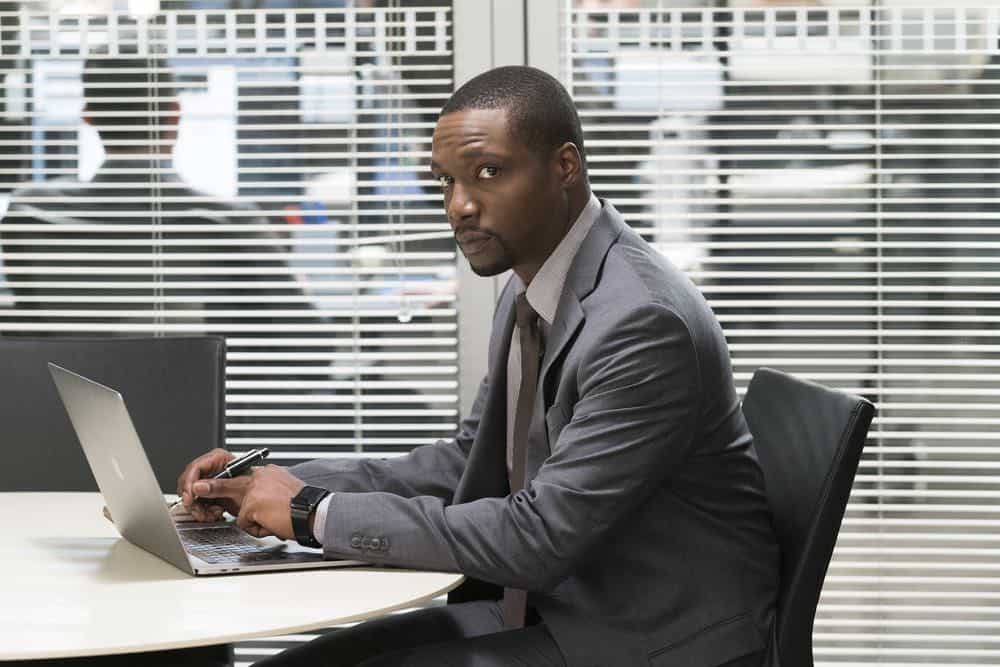 BLINDSPOT -- "My Art Project" Episode 402 -- Pictured: Ron Brown as Edgar Reade -- (Photo by: Scott Gries/NBC/Warner Bros.)