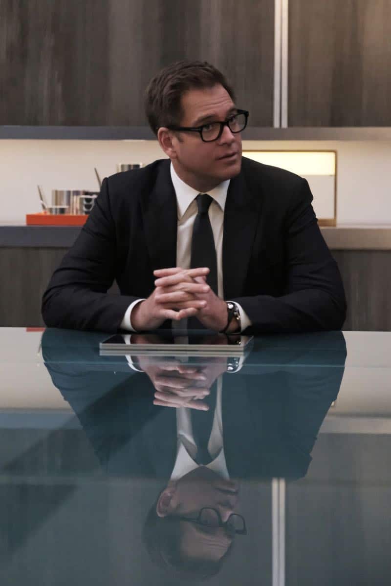 "The Missing Piece" - Bull joins the defense team of a seemingly unwinnable case when a man he believes is innocent, is put on trial for murder after his submission to a DNA database links him to a homicide. Also, while Bull and Benny work toward selecting jurors who are predisposed to trust their gut instinct rather than incontrovertible evidence, Danny and Mackenzie research whether their client's DNA could have been contaminated, on BULL, Monday, Oct. 22 (10:00-11:00 PM, ET/PT) on the CBS Television Network. Pictured: Michael Weatherly as Dr. Jason Bull Photo: Jojo Whilden/CBS é2018 CBS Broadcasting, Inc. All Rights Reserved