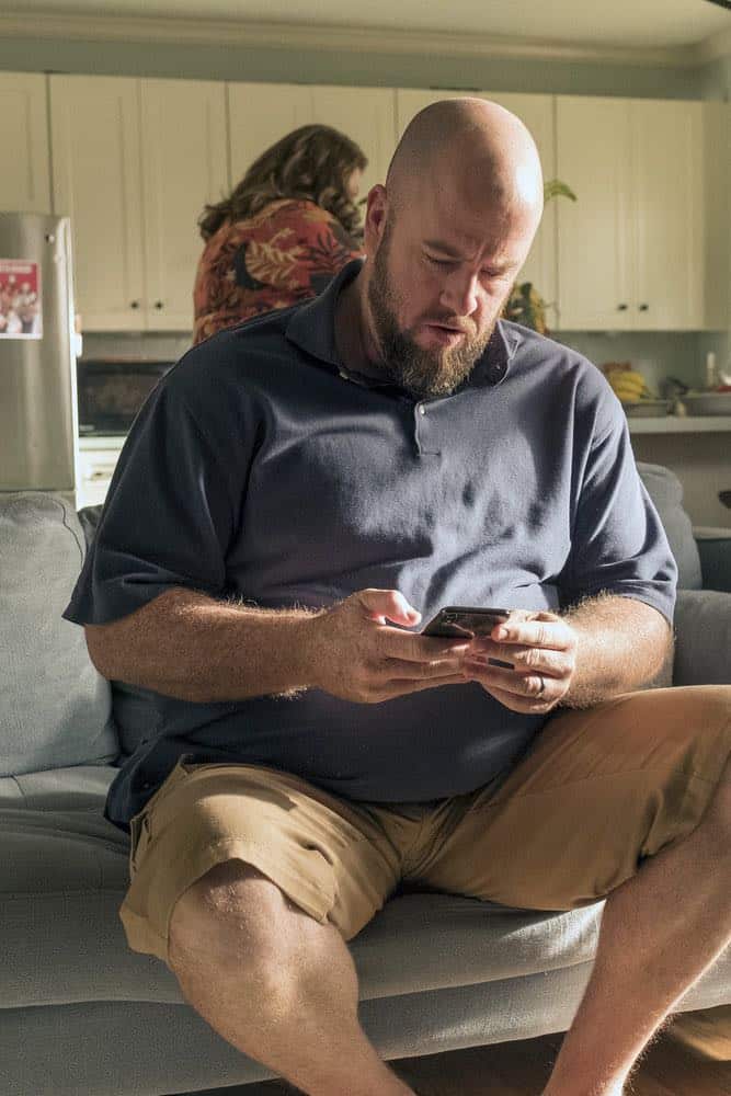 THIS IS US -- "Toby" Episode 305 -- Pictured: Chris Sullivan as Toby Damon -- (Photo by: Ron Batzdorff/NBC) THIS IS US -- "Toby" Episode 305 -- Pictured: Chris Sullivan as Toby Damon -- (Photo by: Ron Batzdorff/NBC)