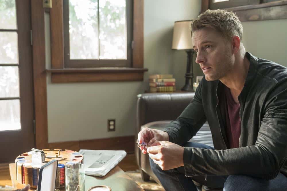 THIS IS US -- "Toby" Episode 305 -- Pictured: Justin Hartley as Kevin Pearson -- (Photo by: Ron Batzdorff/NBC)