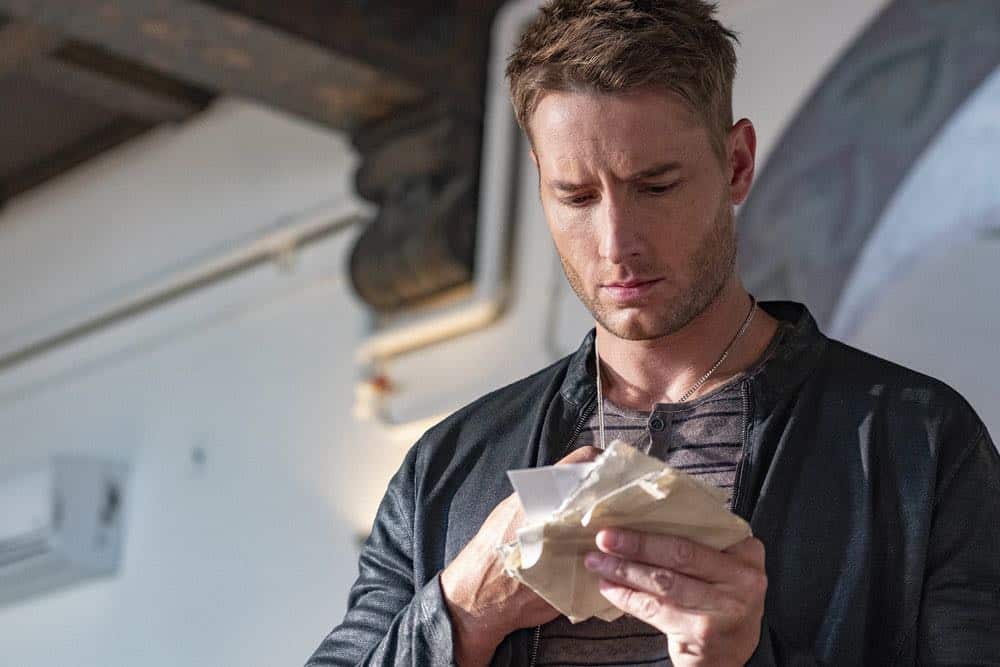 THIS IS US -- "Toby" Episode 305 -- Pictured: Justin Hartley as Kevin Pearson -- (Photo by: Ron Batzdorff/NBC)