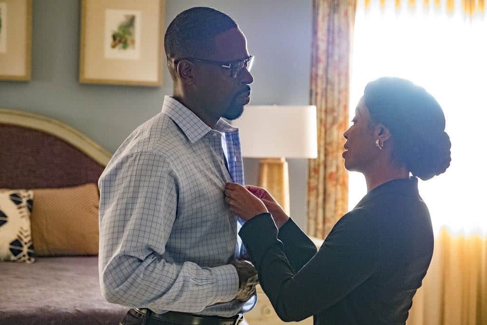THIS IS US -- "Toby" Episode 305 -- Pictured: (l-r) Sterling K. Brown as Randall Pearson, Susan Kelechi Watson, as Beth Pearson -- (Photo by: Ron Batzdorff/NBC)