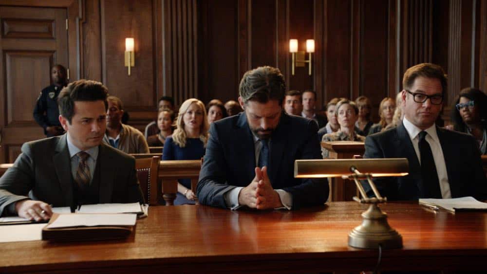 "Fool Me Twice" - Bull and the TAC team help one of their own when Marissa's restauranteur husband is charged with involuntary manslaughter after one of his employees dies in a kitchen fire allegedly caused by negligence. During voire dire, Bull and Benny aim to select jurors who will believe the fire was an accident and not a pattern of irresponsible management, on BULL, Monday, Oct. 29 (10:00-11:00 PM, ET/PT) on the CBS Television Network. Pictured L-R: Freddy Rodriguez as Benny Col--n, David Furr as Greg Valerian , and Michael Weatherly as Dr. Jason Bull Photo: CBS é2018 CBS Broadcasting, Inc. All Rights Reserved