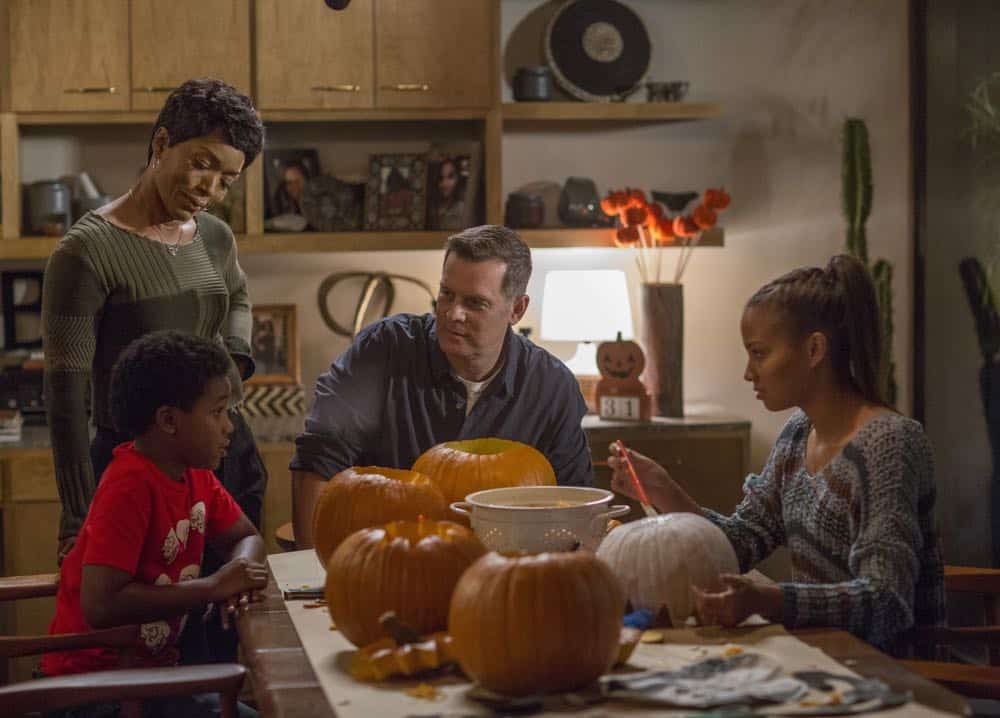 9-1-1: L-R: Marcanthonee Jon Reis, Angela Bassett, Peter Krause and Corinne Massiah in the “Haunted” episode of 9-1-1 airing Monday, Oct. 29 (9:00-10:00 PM ET/PT) on FOX. © 2018 FOX Broadcasting. CR: Jack Zeman / FOX.