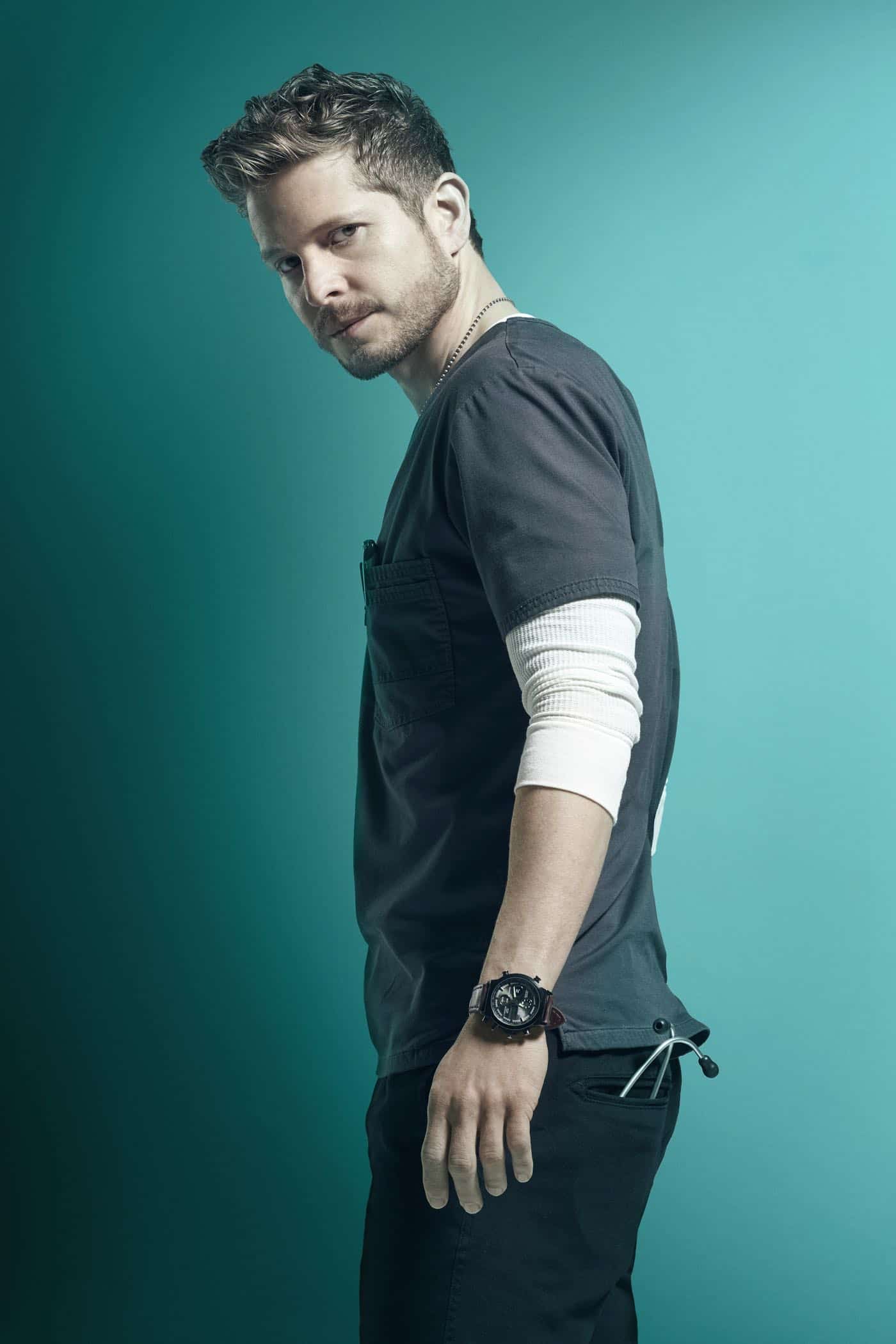 THE RESIDENT: Matt Czuchry as Dr. Conrad Hawkins in Season Three of THE RESIDENT premiering Tuesday (8:00-9:00 PM ET/PT) on FOX. ©2019 Fox Media LLC. Cr: Miranda Penn Turin/FOX