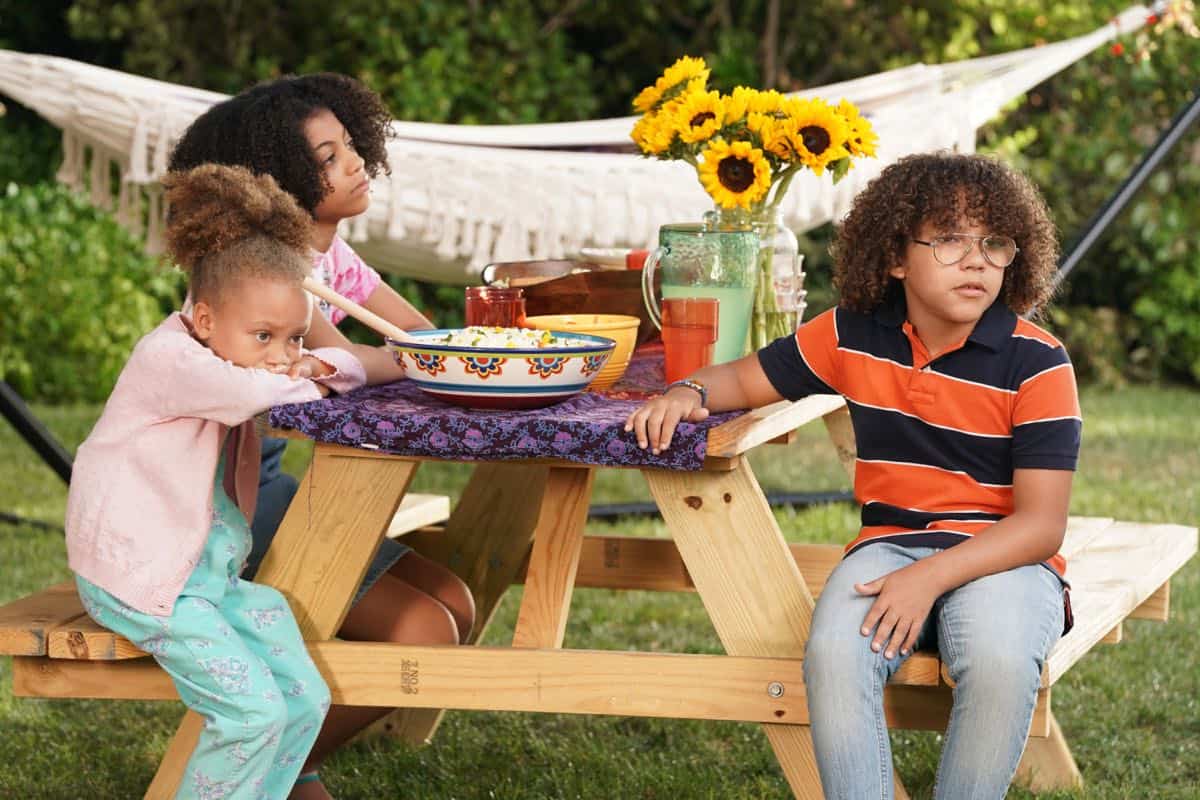 MIXEDISH Season 1 Episode 1 Photos Pilot SEAT42F